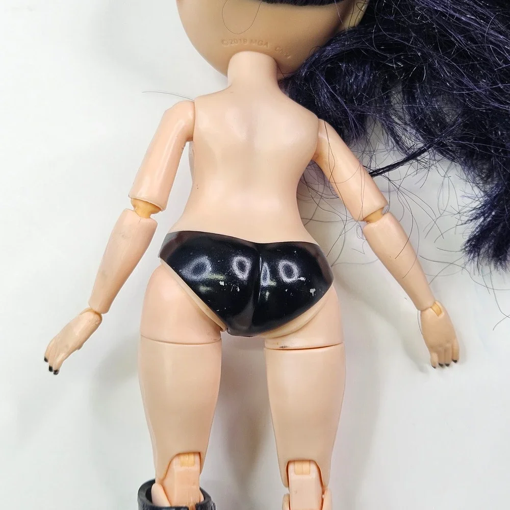 MGA Rainbow High Ainsley Slater Doll Kids 11in Purple Hair Blue Eyes Articulated